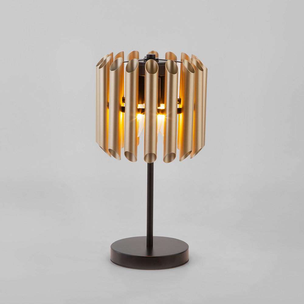 Настольная лампа с металлическим плафоном Bogate's Castellie 01106/3 - TheHome